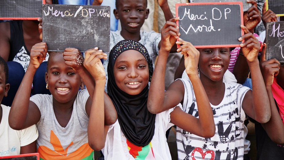 Kids thanking DP World initiatives in Dakar