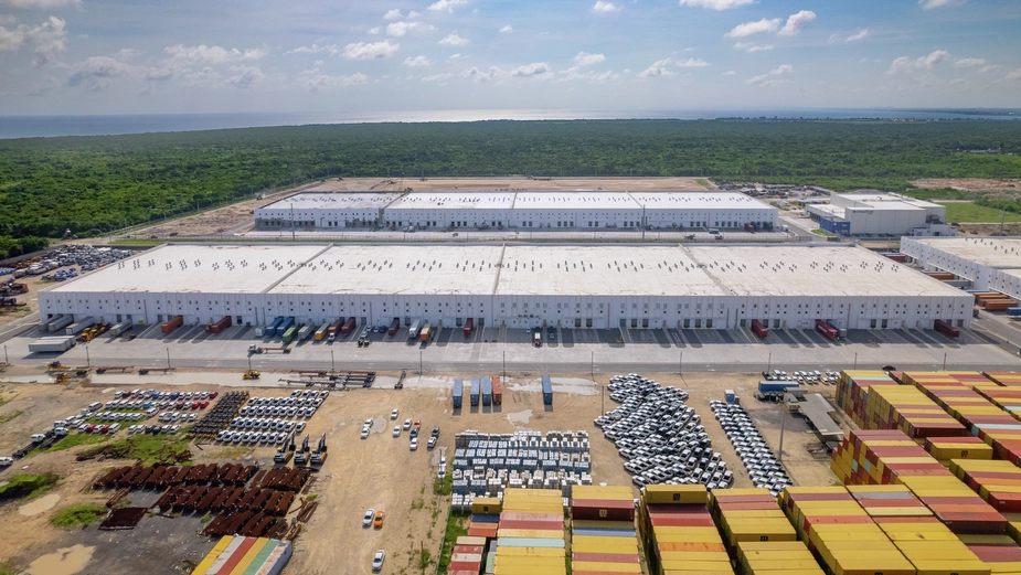 DP World EZ warehouse yard supporting bonded storage and distribution services