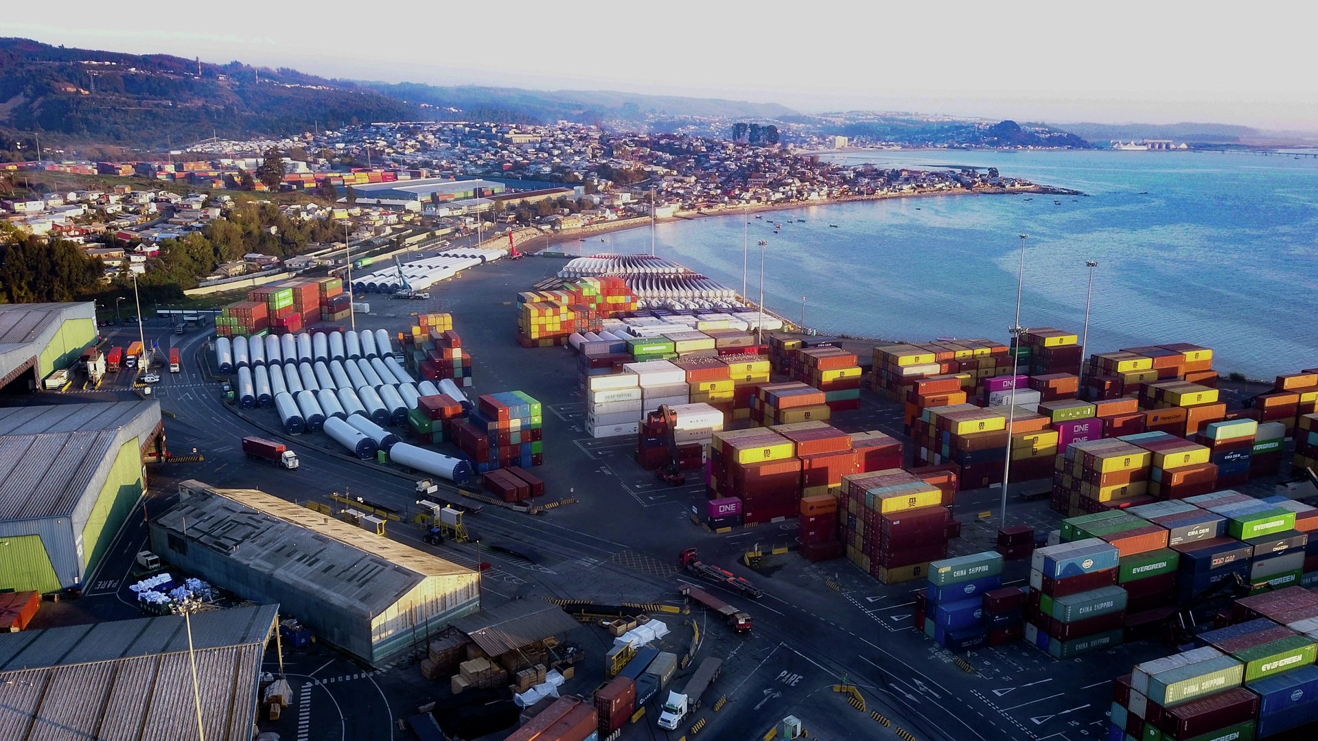 A TERMINAL FOR EVERY <br>KIND OF CARGO